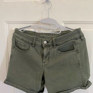 American Eagle Super Stretch Green Shorts